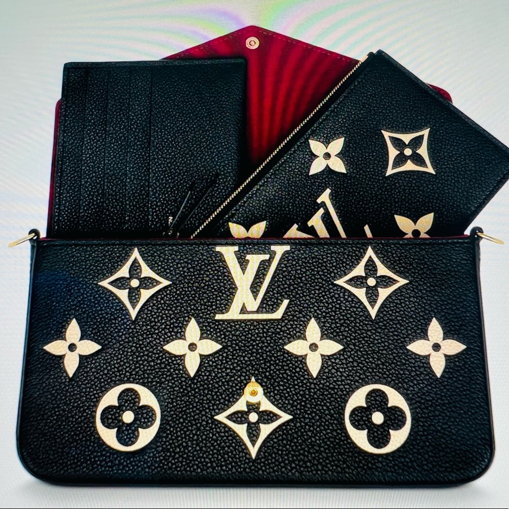 Beautiful Louis Vuitton Felici GM Handbag with detachable chain